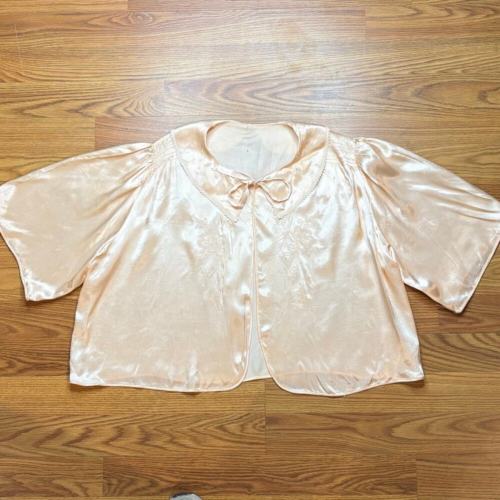 Vtg 30s Satin Bed Jacket Boudoir Blouse Embroidered Lace Collar Cropped L Blush